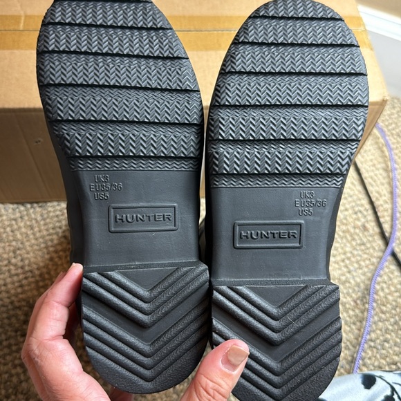NWOT • HUNTER • 🖤♥️ • Women's Rain Boot, Black • Size US 5 🖤♥️ - Picture 6 of 11